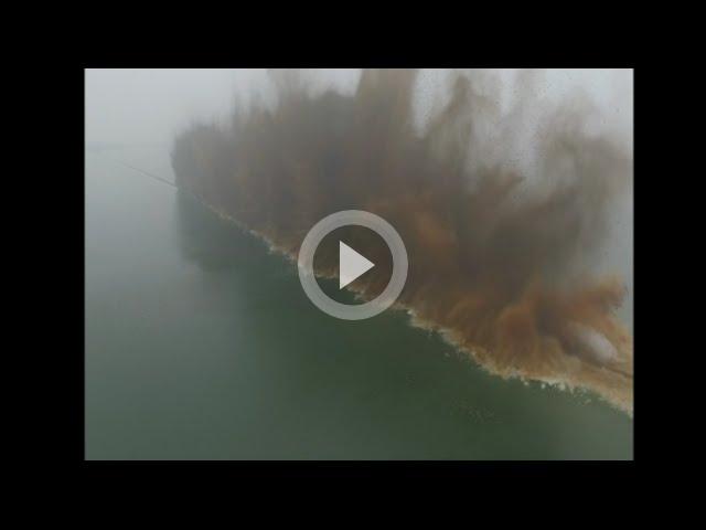 В Китае взорвали дамбу почти в 4 километра длиной!